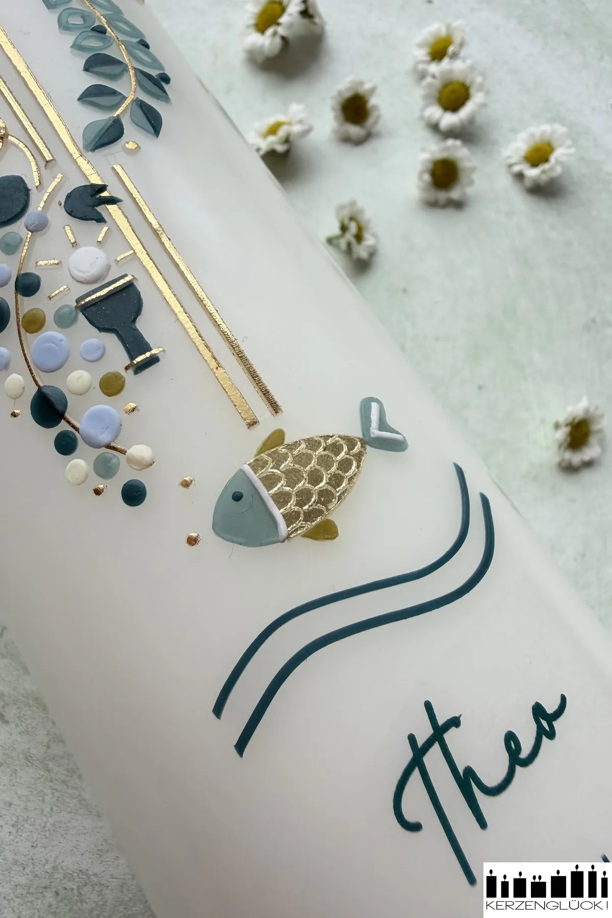 Kommunionkerze „Kreuz mit Symbolen" 25x7 cm