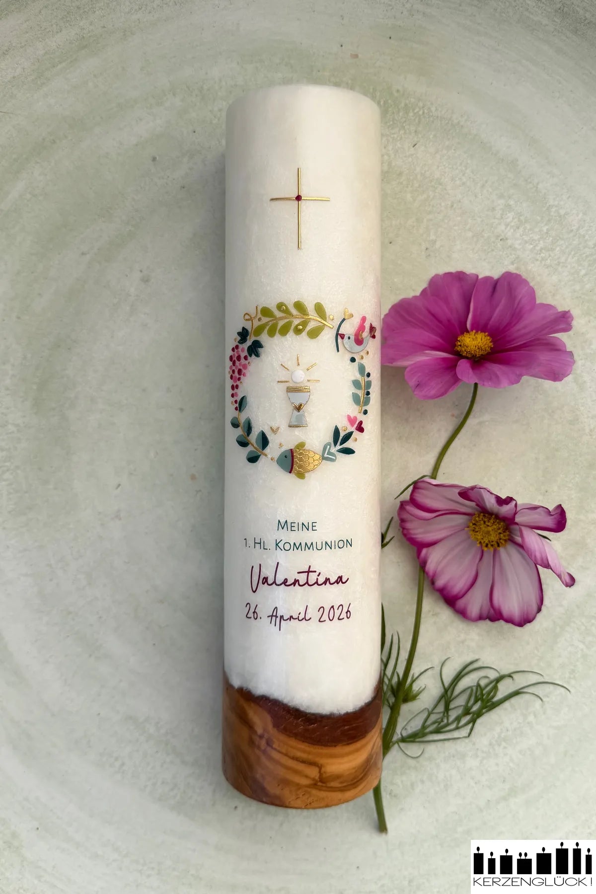 Kommunionkerze mit Holzelement "Kranz mit Symbolen"