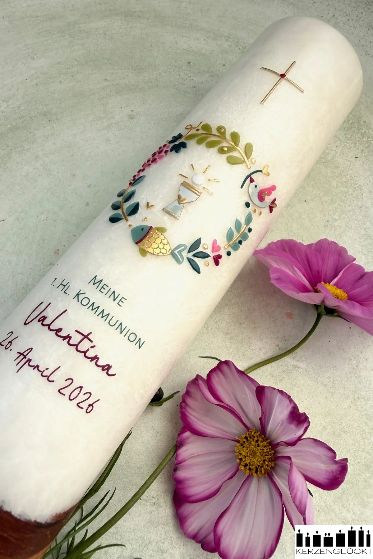 Kommunionkerze mit Holzelement "Kranz mit Symbolen"