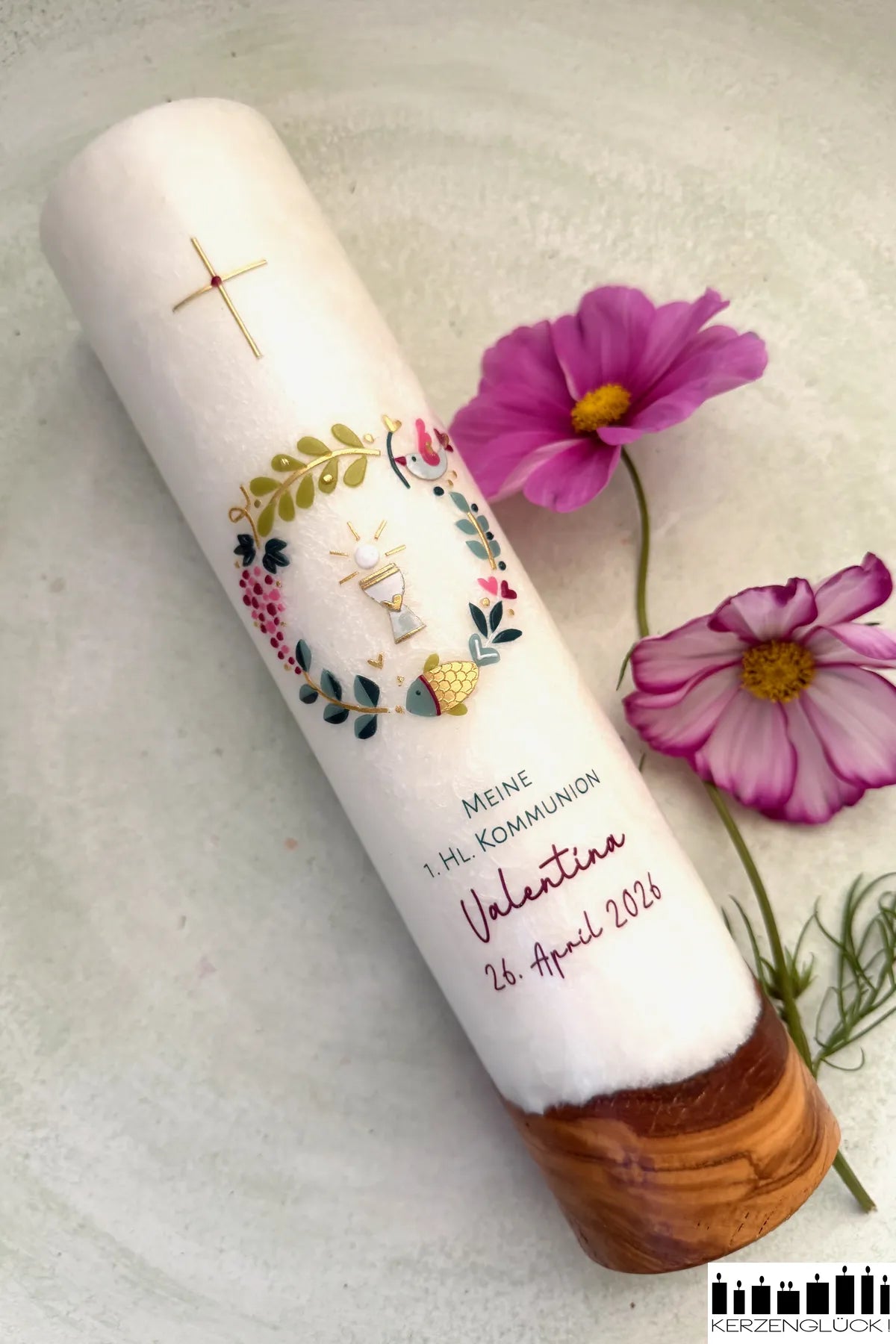 Kommunionkerze mit Holzelement "Kranz mit Symbolen"
