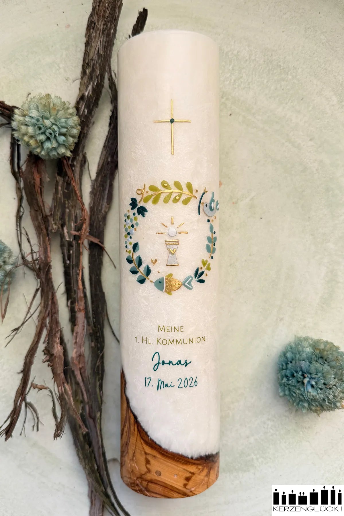 Kommunionkerze mit Holzelement "Kranz mit Symbolen"