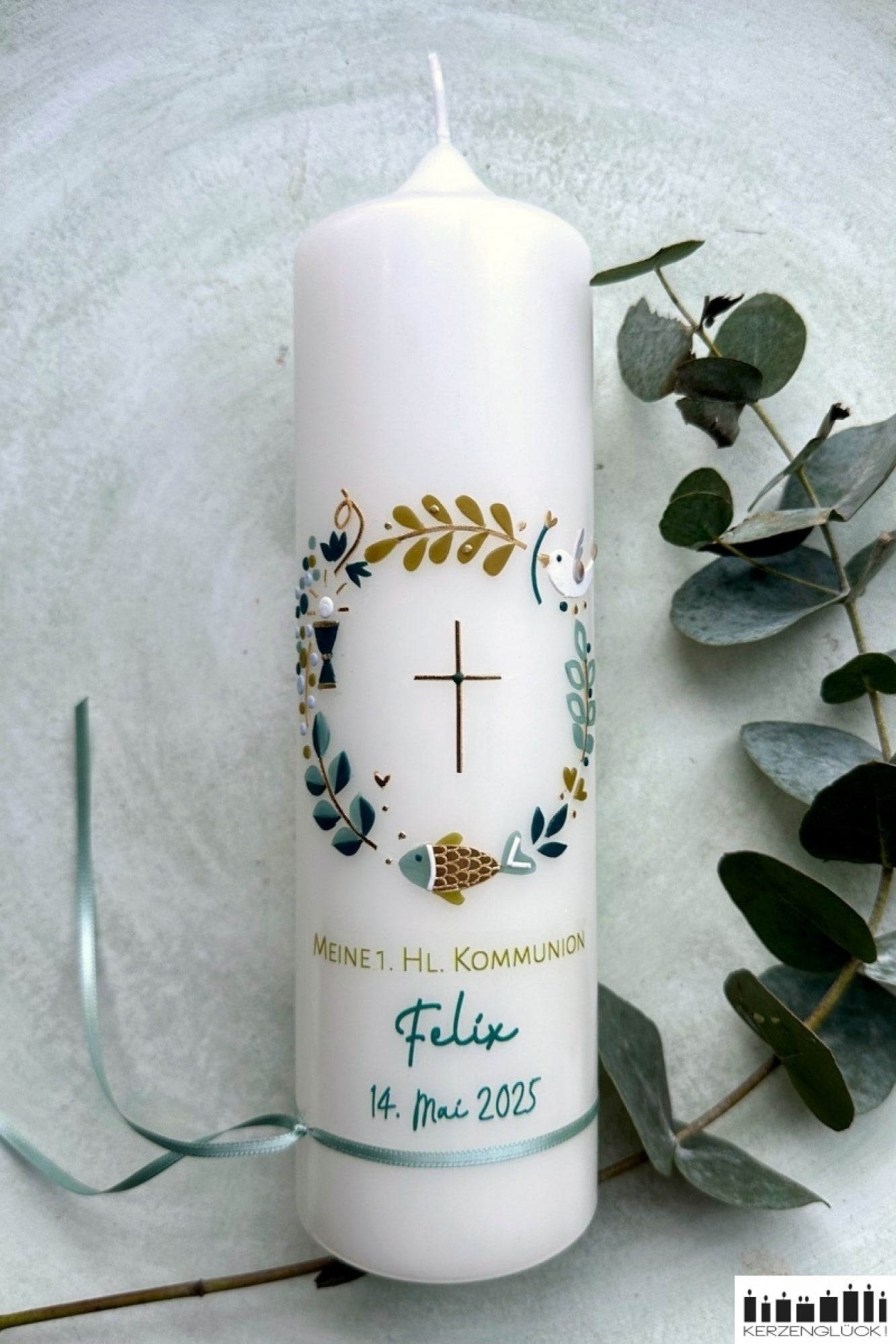 Kommunionkerze „Kranz mit Symbolen"