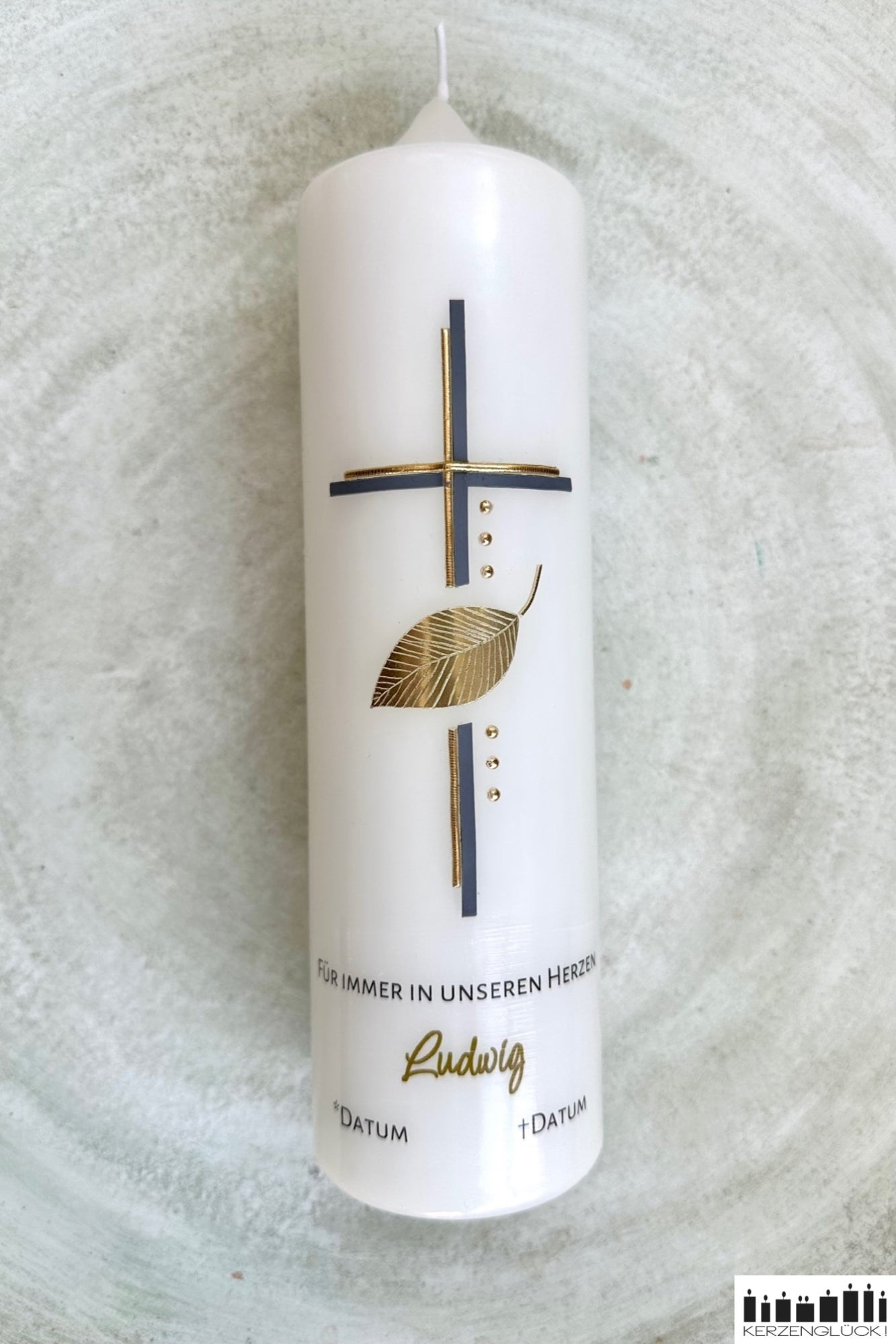 Trauerkerze „Kreuz mit goldenem Blatt"