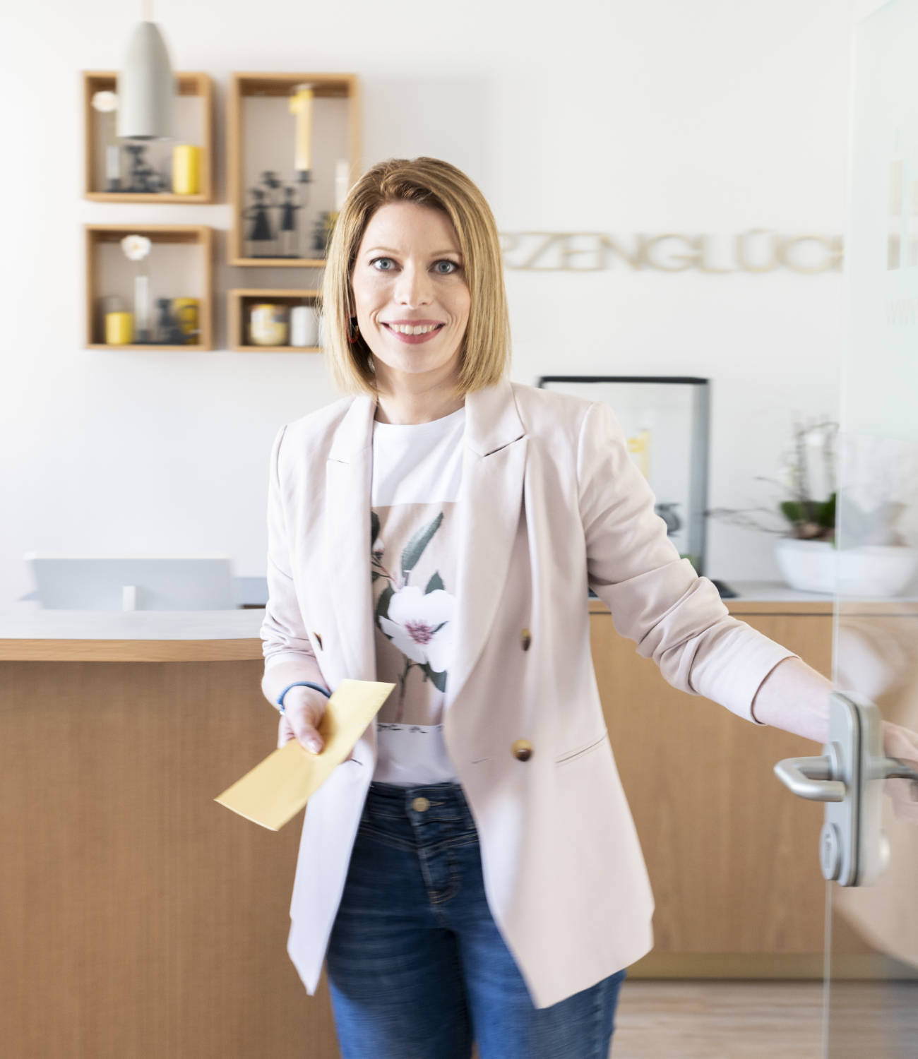 Eingangsbereich des Kerzengeschäfts Kerzenglück