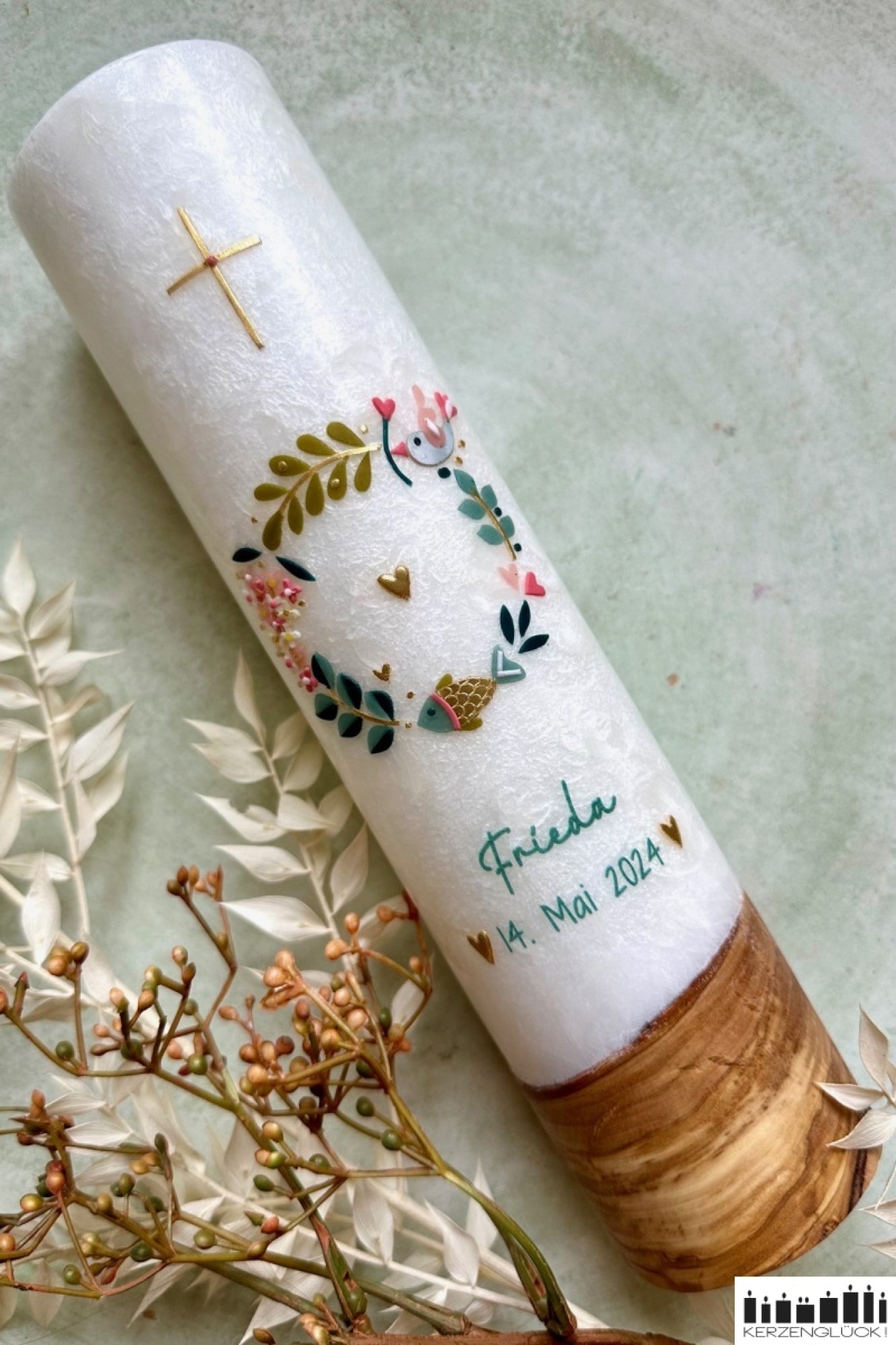 Taufkerze mit Holzelement "Kranz mit Symbolen"
