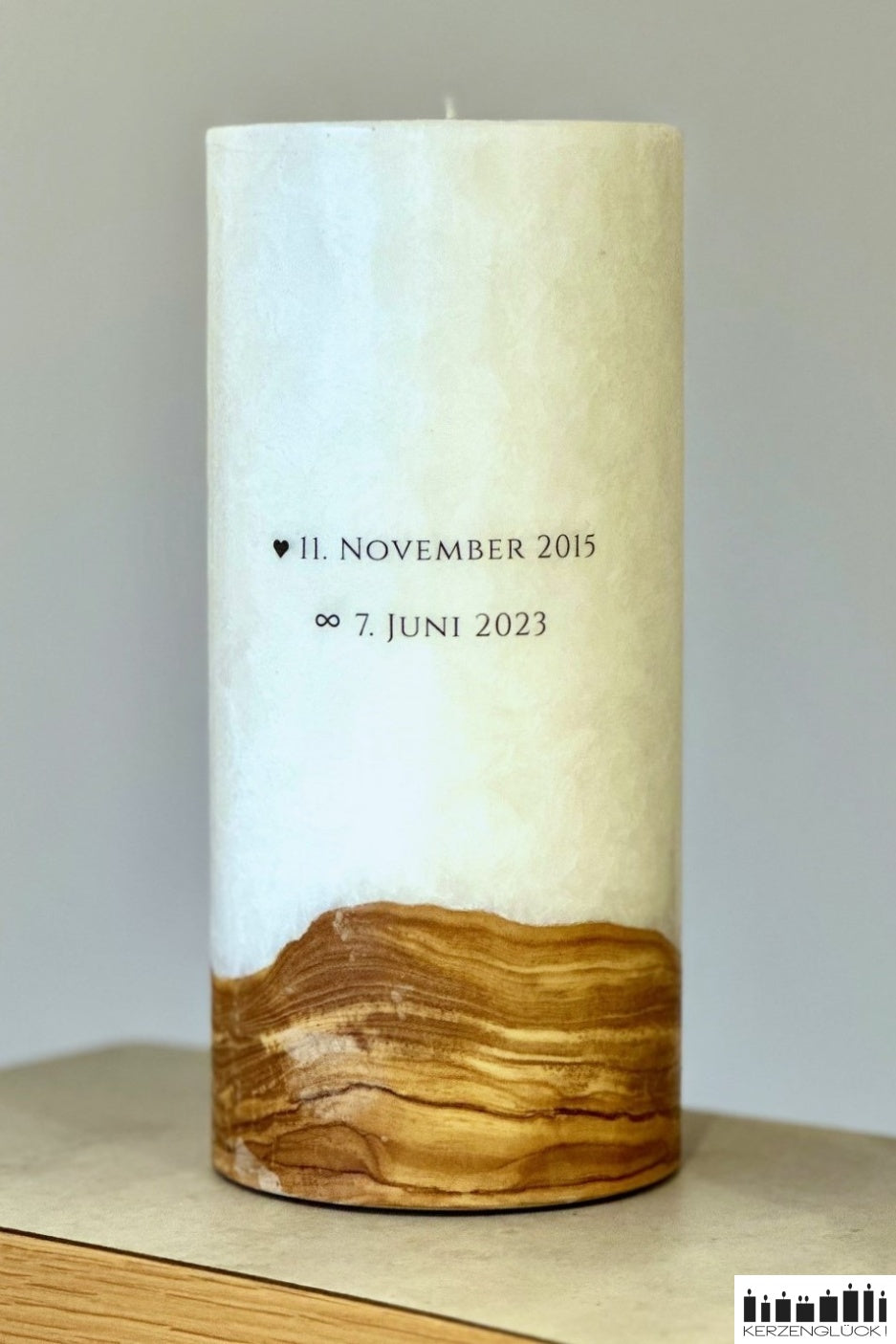 Individueller Spruch auf Kerzenrückseite