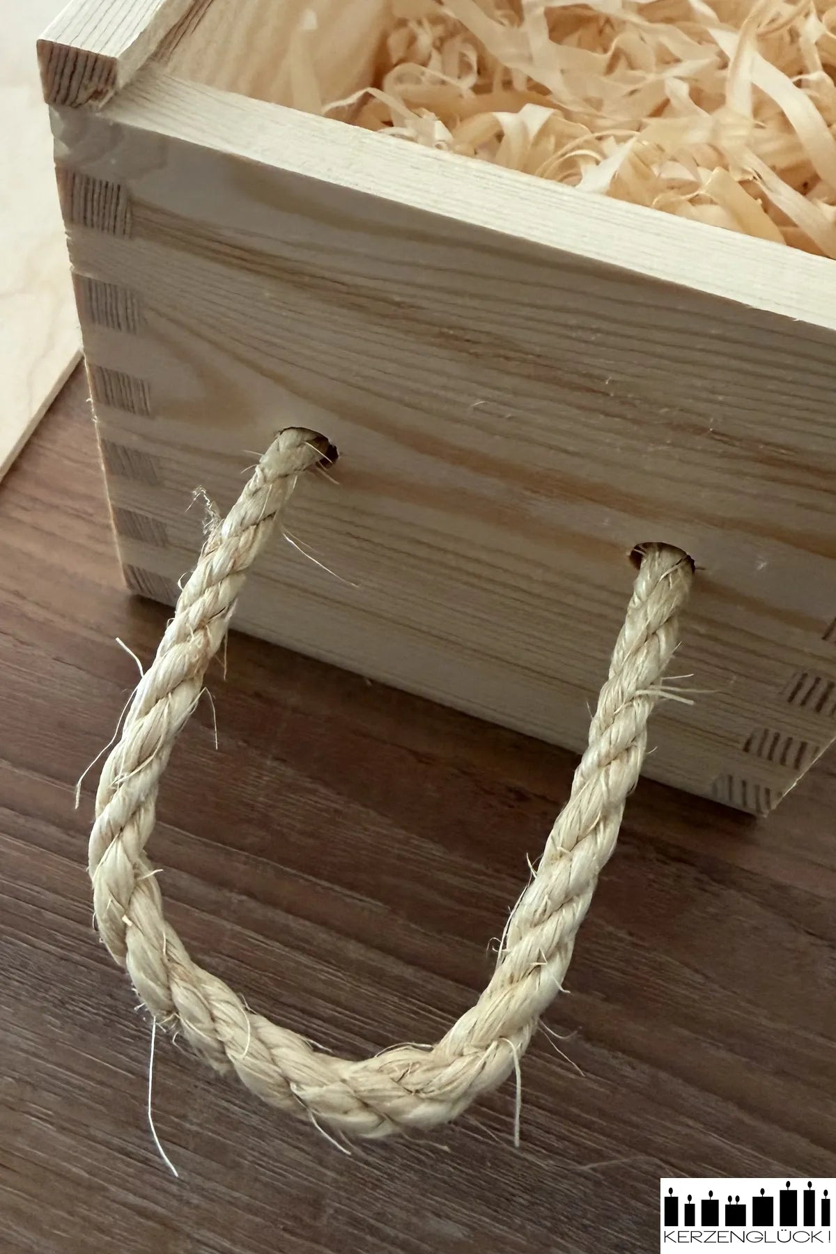 Holzbox mit Schiebedeckel für Kerzen der Größe 25x7 cm / 25x6 cm